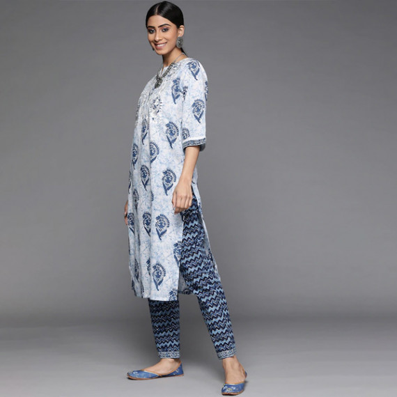 https://newfitz.com/products/women-white-paisley-motifs-printed-pure-cotton-kurta-with-trousers-with-dupatta