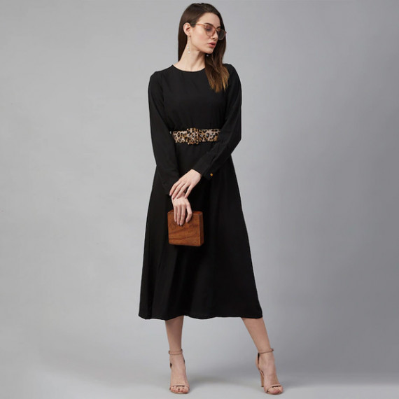 https://newfitz.com/products/black-pleated-maxi-dress