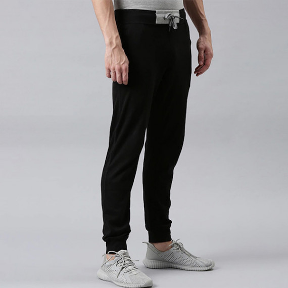 https://newfitz.com/products/men-black-solid-organic-cotton-track-pants