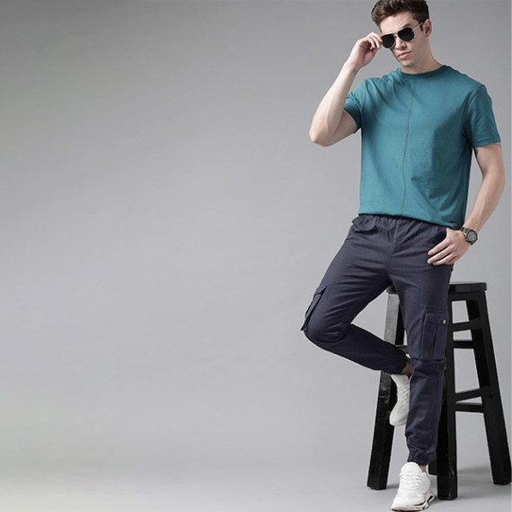 https://newfitz.com/products/men-navy-blue-solid-mid-rise-woven-pure-cotten-cargo-trousers