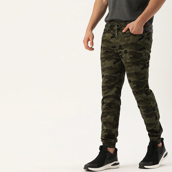 https://newfitz.com/products/men-olive-green-camouflage-printed-slim-fit-joggers-trousers