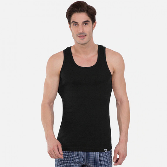 https://newfitz.com/products/men-black-solid-racer-back-innerwear-vest-9922-0105
