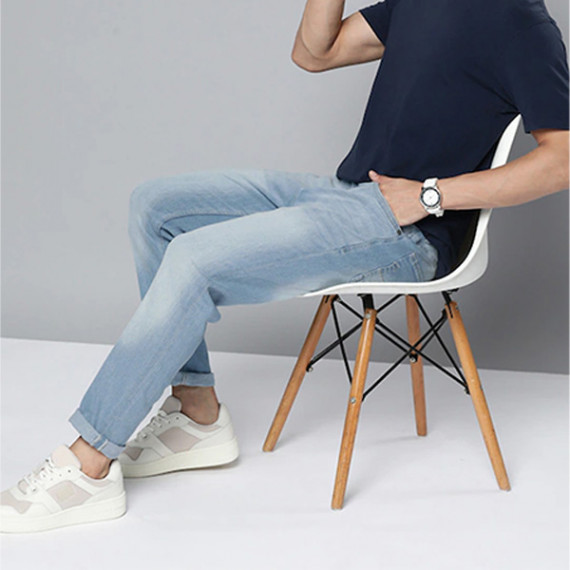 https://newfitz.com/products/men-blue-slim-tapered-fit-light-fade-stretchable-jeans