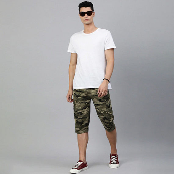 https://newfitz.com/products/men-olive-green-beige-camouflage-printed-pure-cotton-34th-cargo-shorts