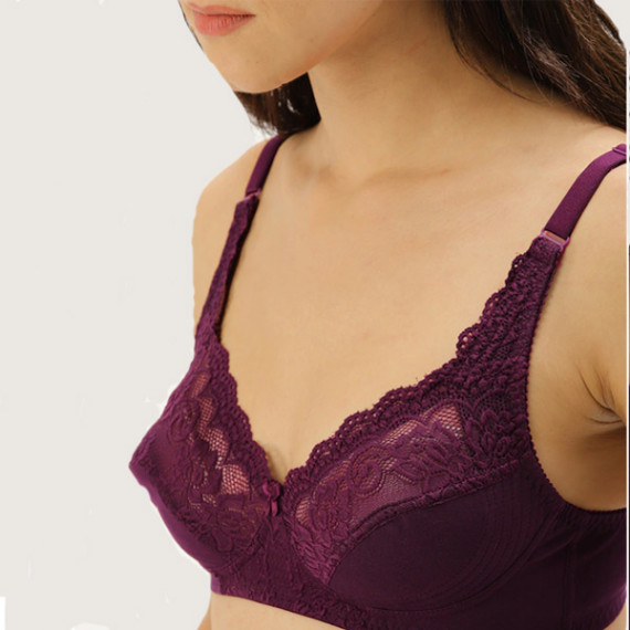 https://newfitz.com/products/lace-non-wired-non-padded-everyday-bra-db-bf-005c